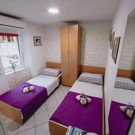 Апартаменти Old Town *